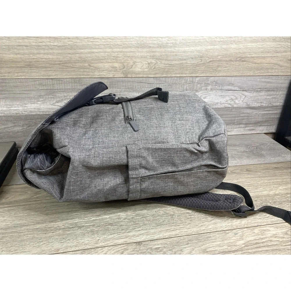 Made By Design Adult Unisex Draw Top Pockets Flat Backpack 17